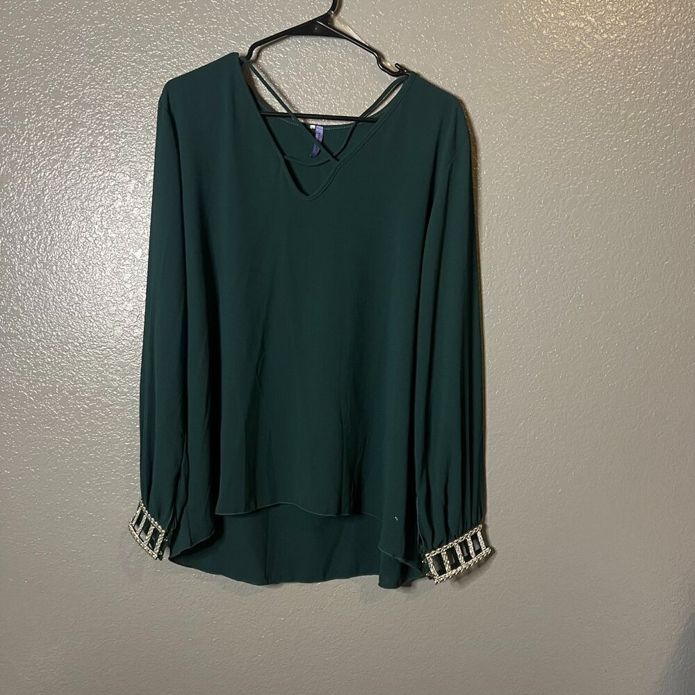 Bluebell Size XL/1X (Est.) Dark Green Embellished Cuff Criss-Cross V-Neck